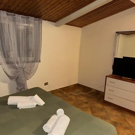 Peri Peri Etna Villa